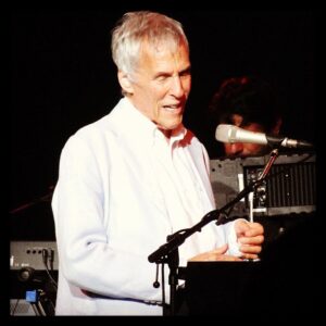 Phil Guest from Bournemouth, UK, Burt Bacharach 2013 (9219552969), CC BY-SA 2.0