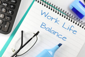 Work life balance by <a href="http://www.nyphotographic.com/">Nick Youngson</a> <a rel="license" href="https://creativecommons.org/licenses/by-sa/3.0/">CC BY-SA 3.0</a> <a href="http://pix4free.org/">Pix4free</a>